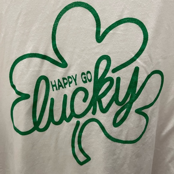 Old Navy cropped tee in white with green graphic. Size 4X, never worn, tag on - Picture 2 of 5